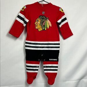 NHL Red and Blackhawks one piece Footed knit sleep and play size 3-6 months